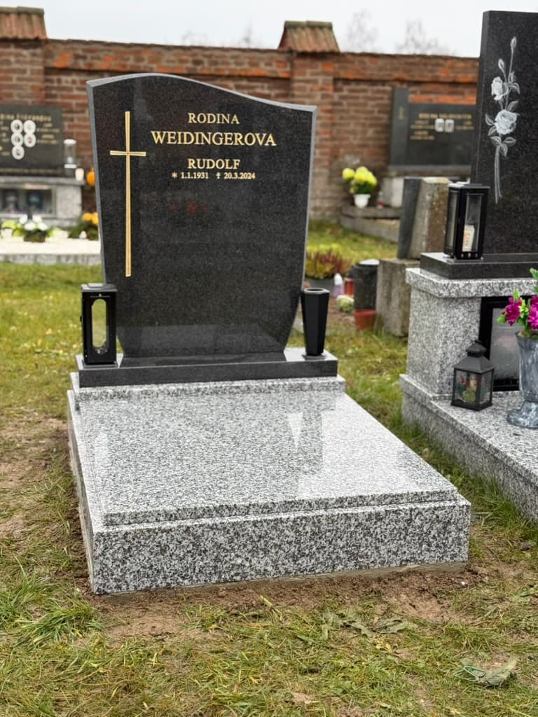 Kamenný pomník – STONIA kamenictví