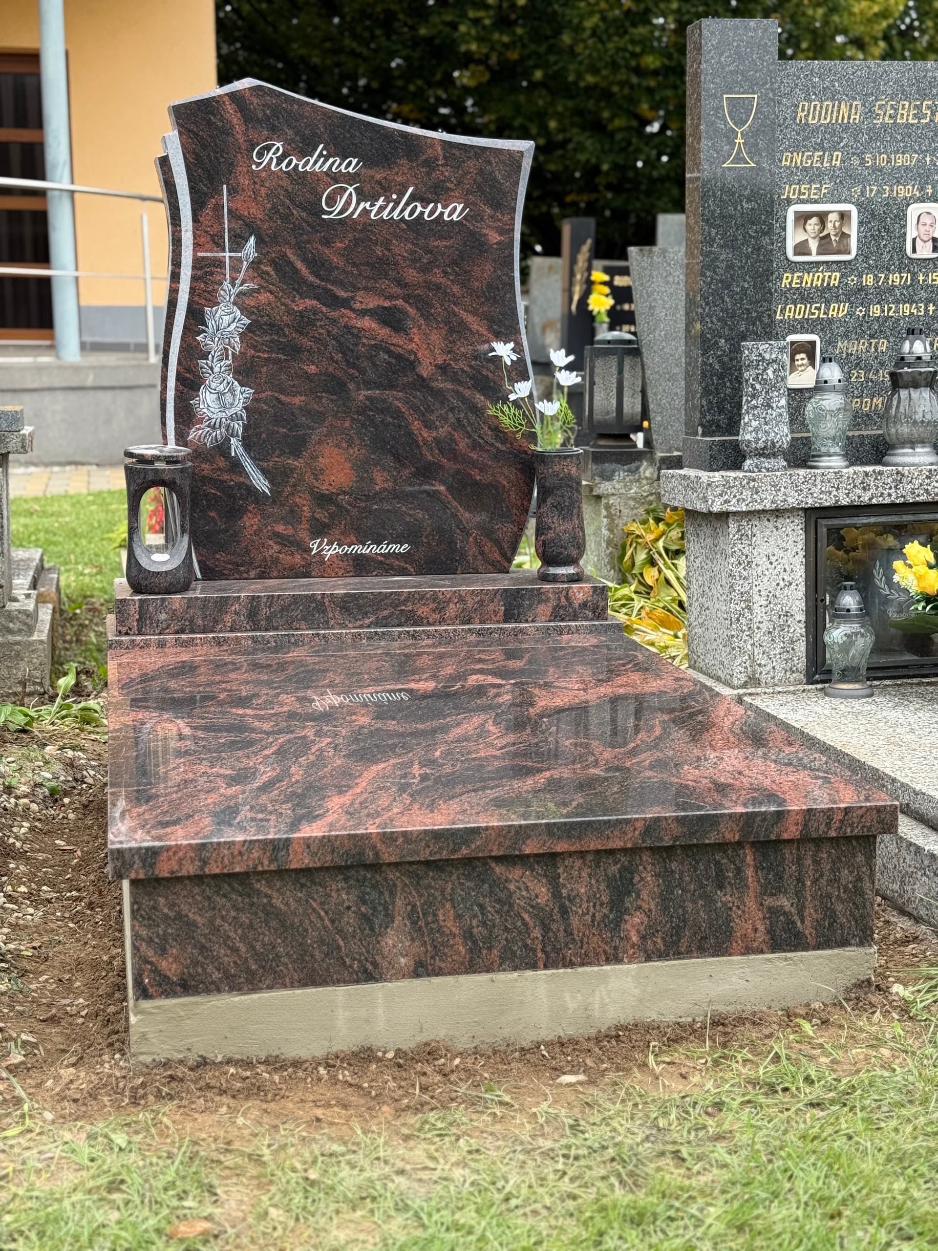 Kamenný pomník – STONIA kamenictví