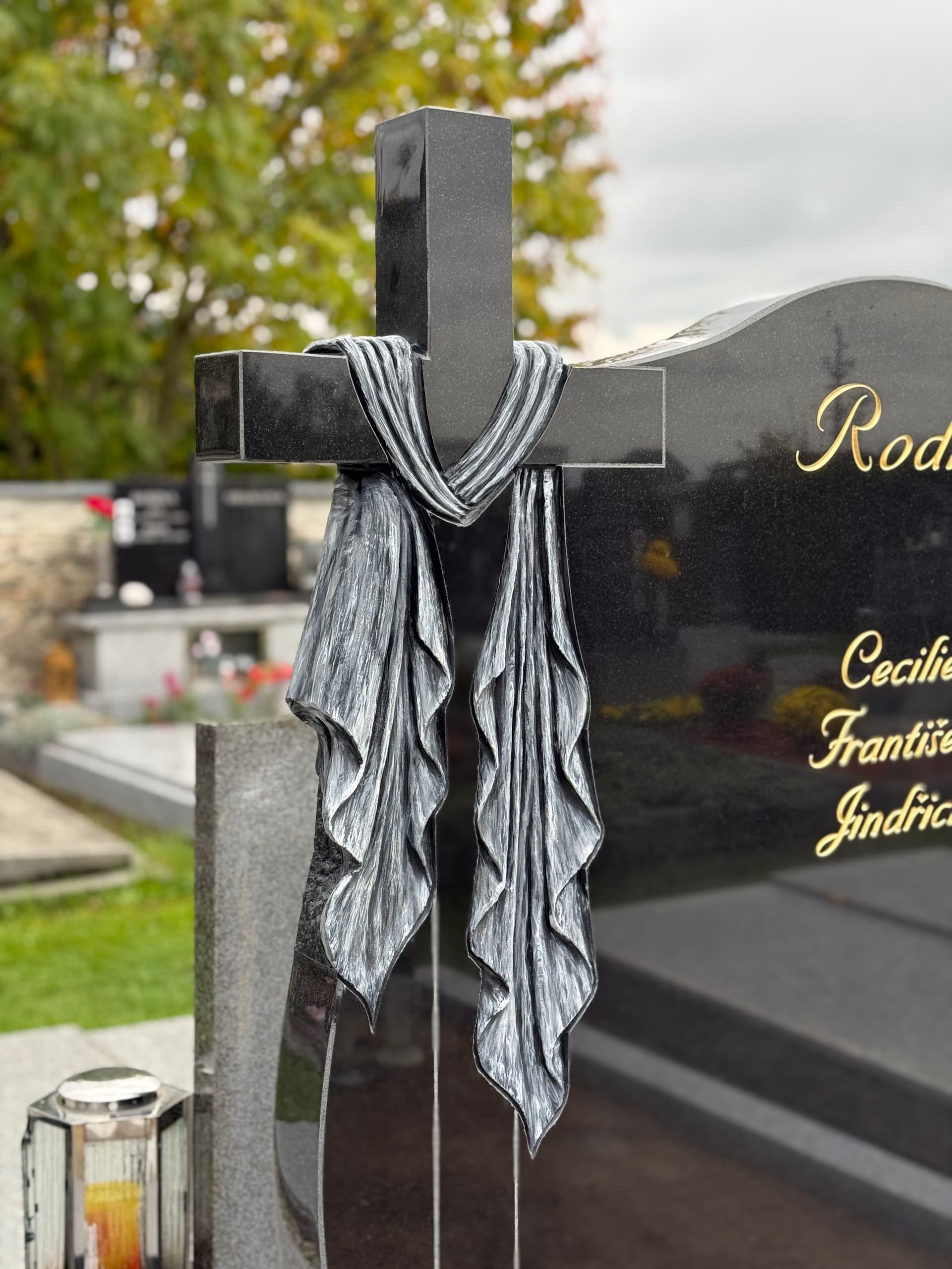Pomník zakázková výroba – STONIA