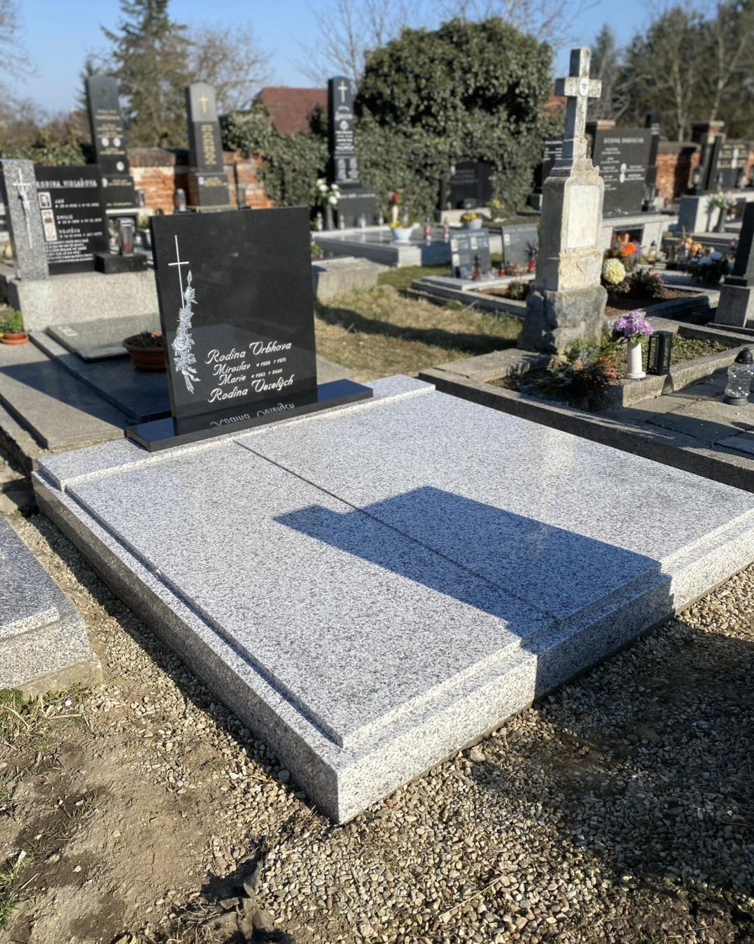 Kamenný pomník na míru – STONIA kamenictví
