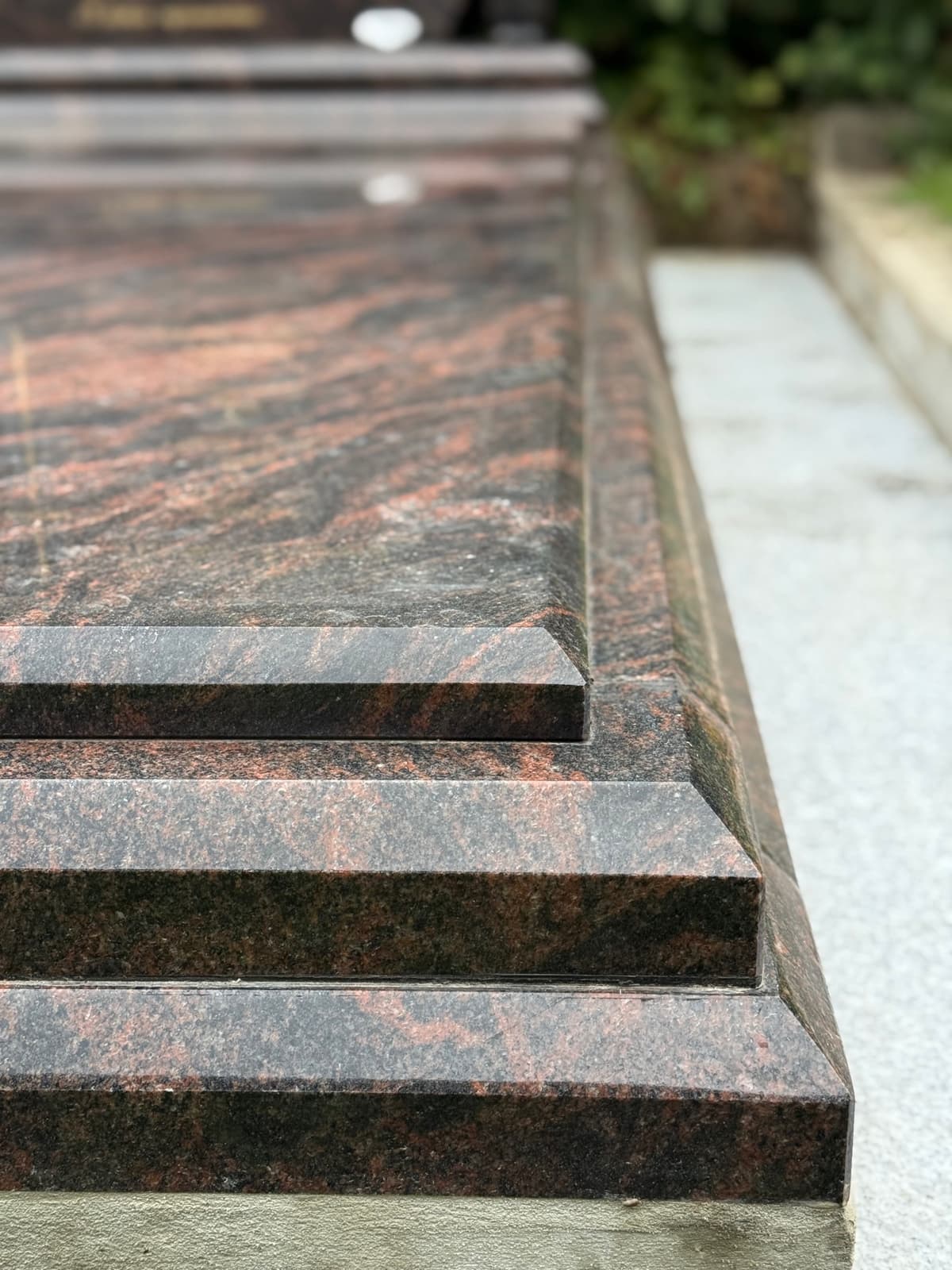 Kamenný pomník na míru – STONIA kamenictví
