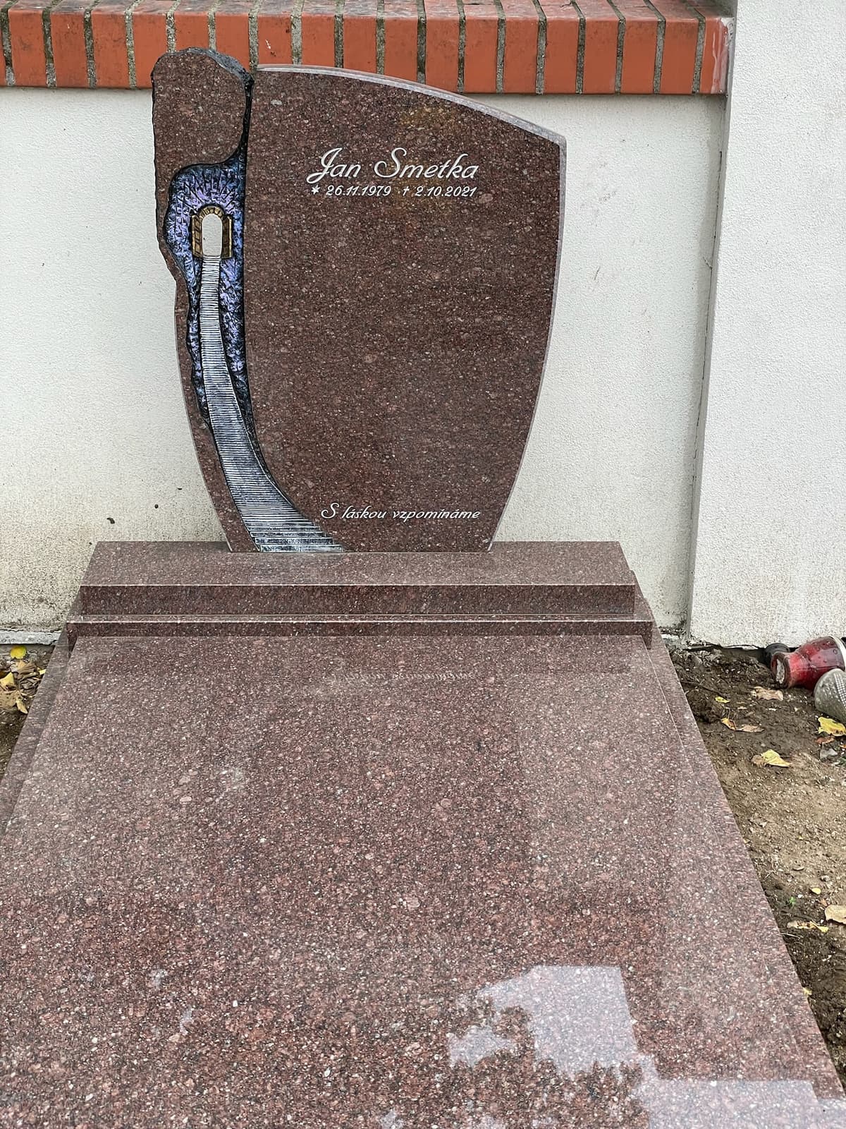Kamenný pomník na míru – STONIA kamenictví