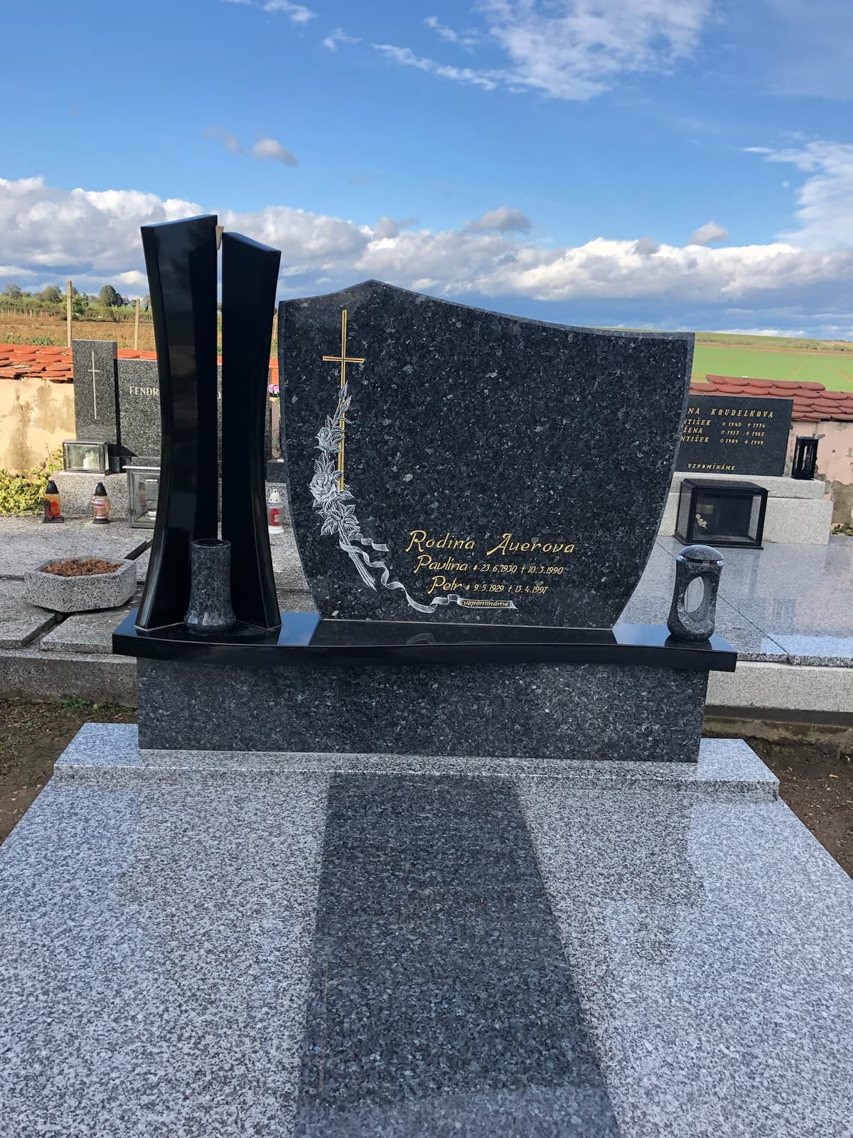 Kamenný pomník na míru – STONIA kamenictví