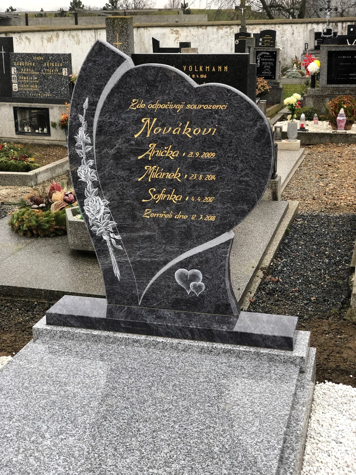 Kamenný pomník na míru – STONIA kamenictví