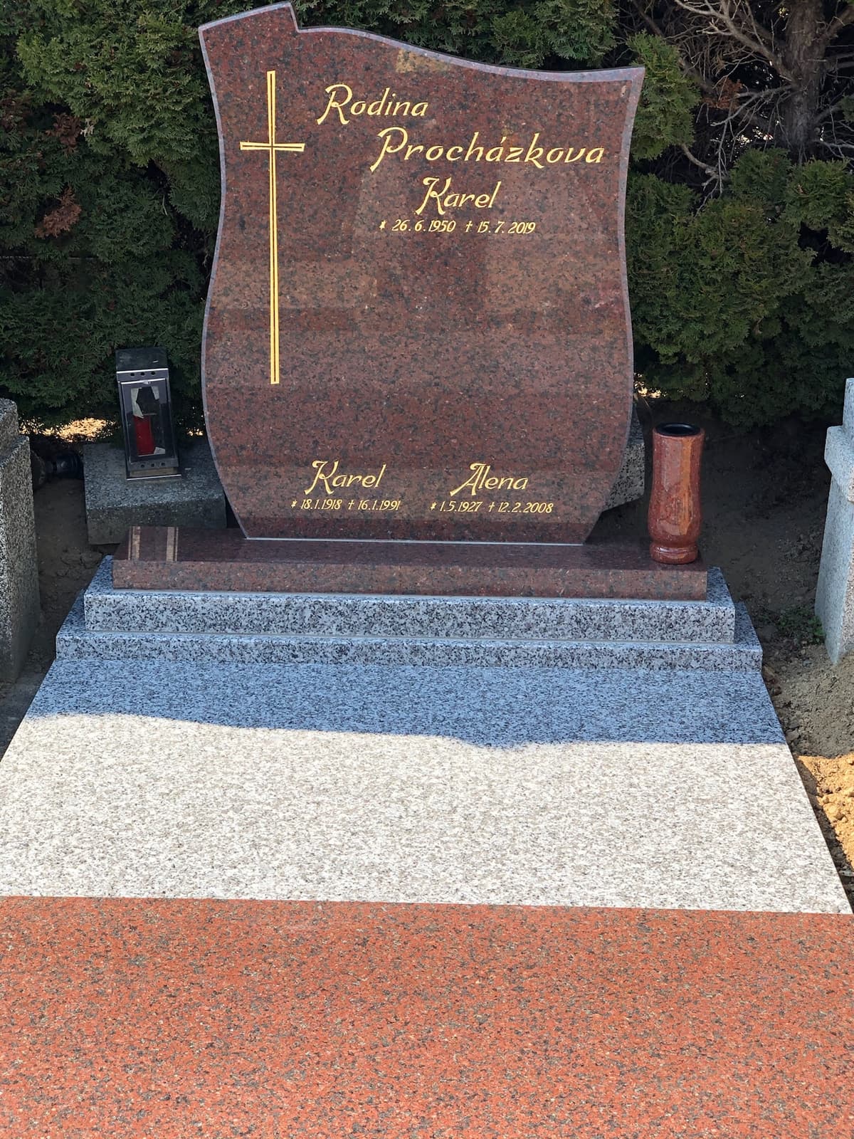Kamenný pomník na míru – STONIA kamenictví