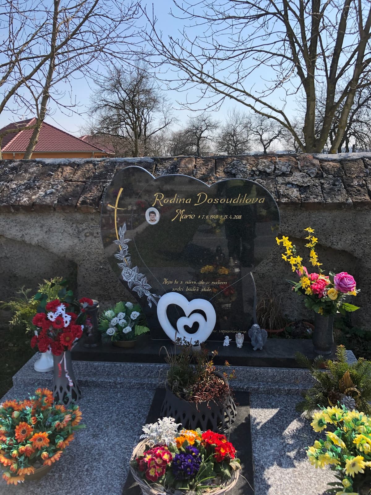 Kamenný pomník na míru – STONIA kamenictví