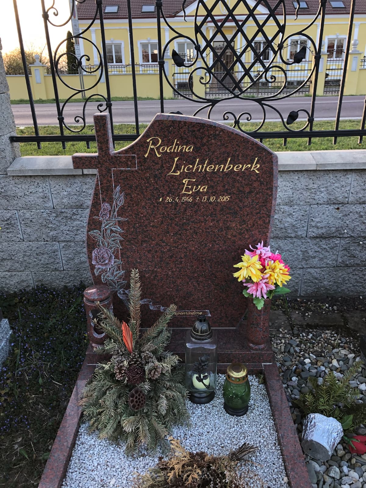 Kamenný pomník na míru – STONIA kamenictví