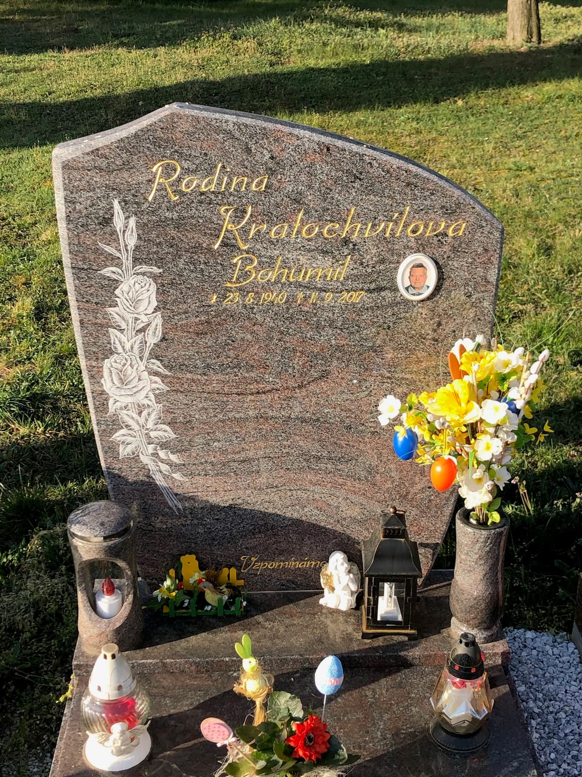 Kamenný pomník na míru – STONIA kamenictví