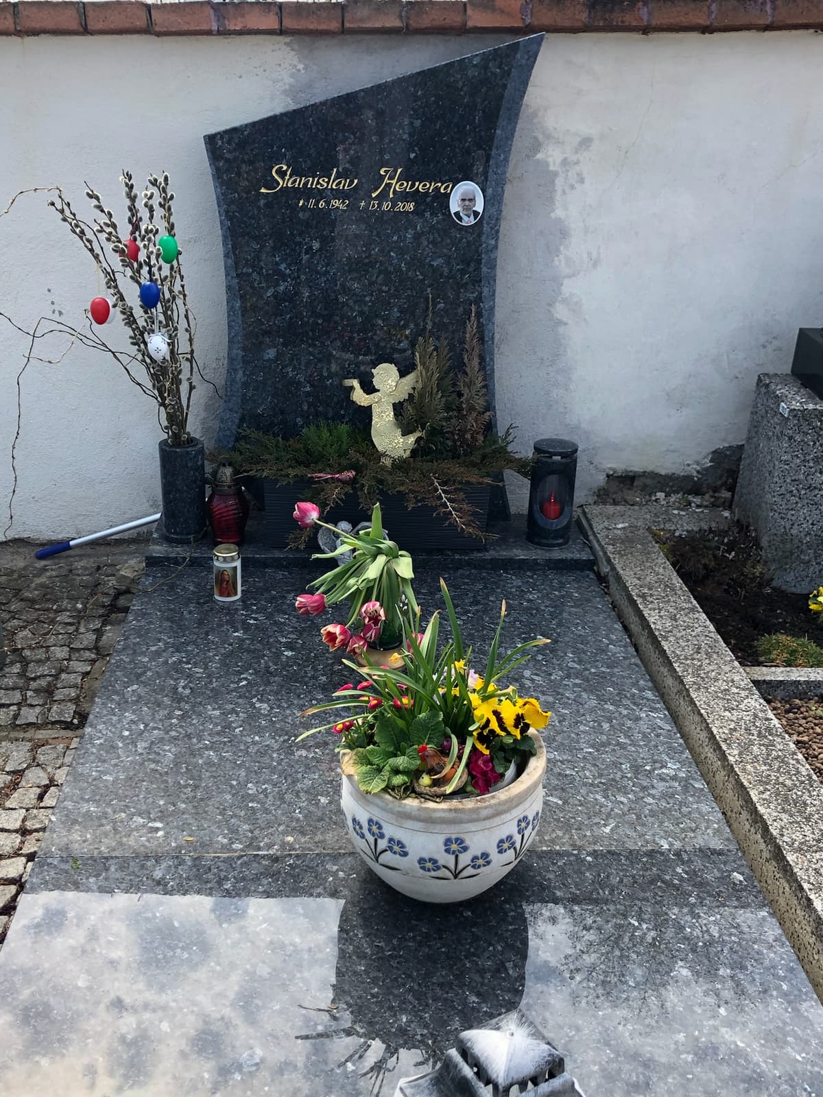 Kamenný pomník na míru – STONIA kamenictví