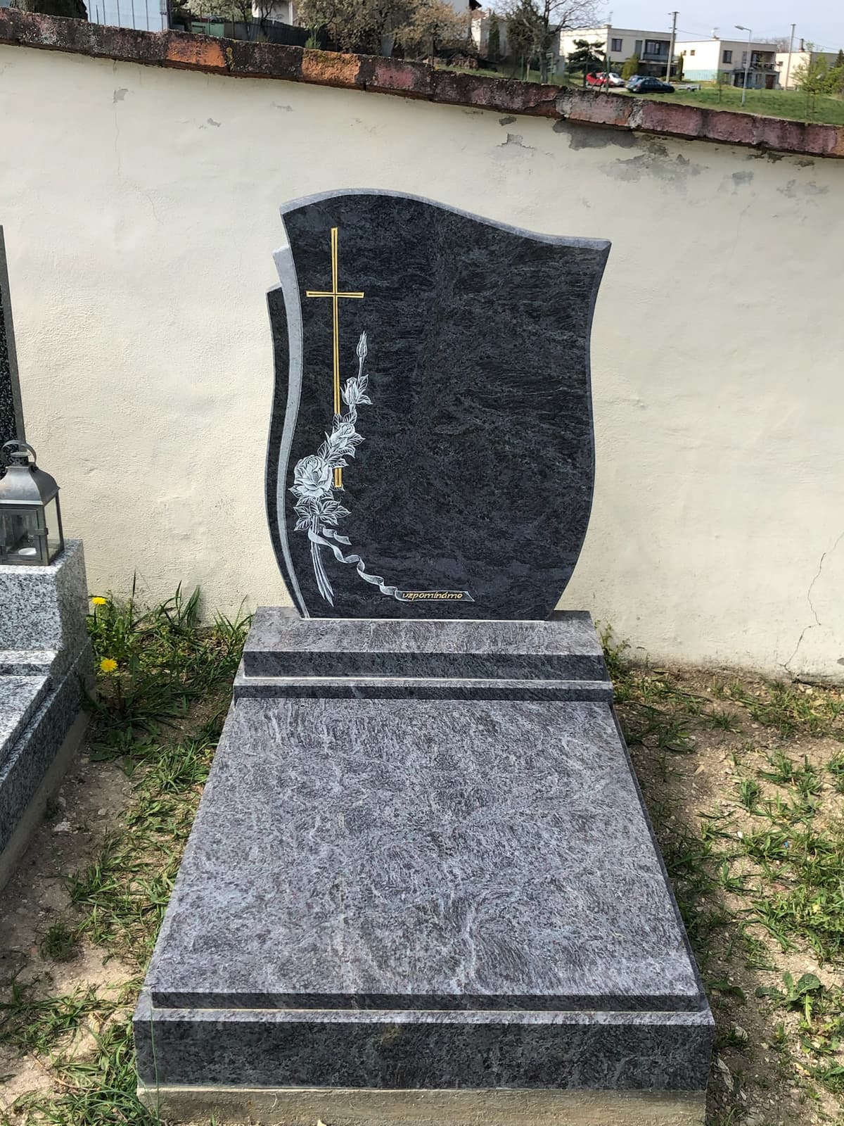 Kamenný pomník na míru – STONIA kamenictví
