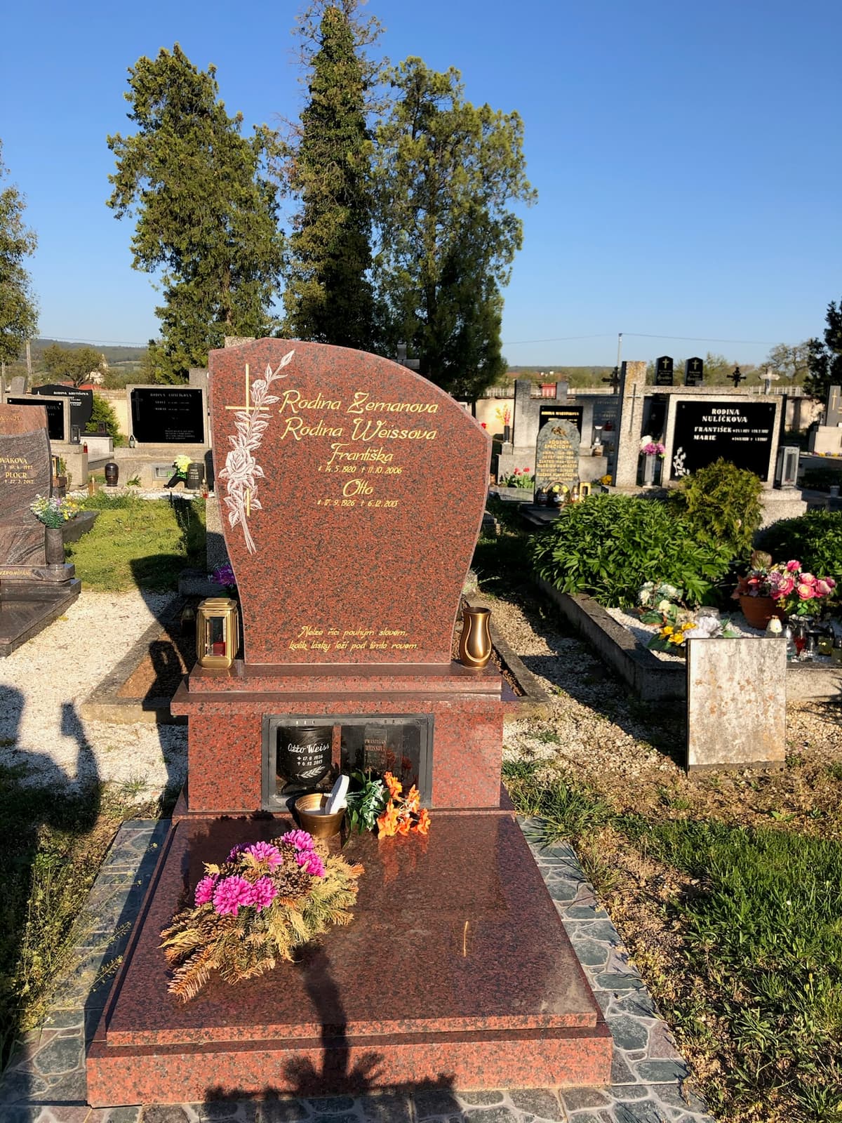 Kamenný pomník na míru – STONIA kamenictví