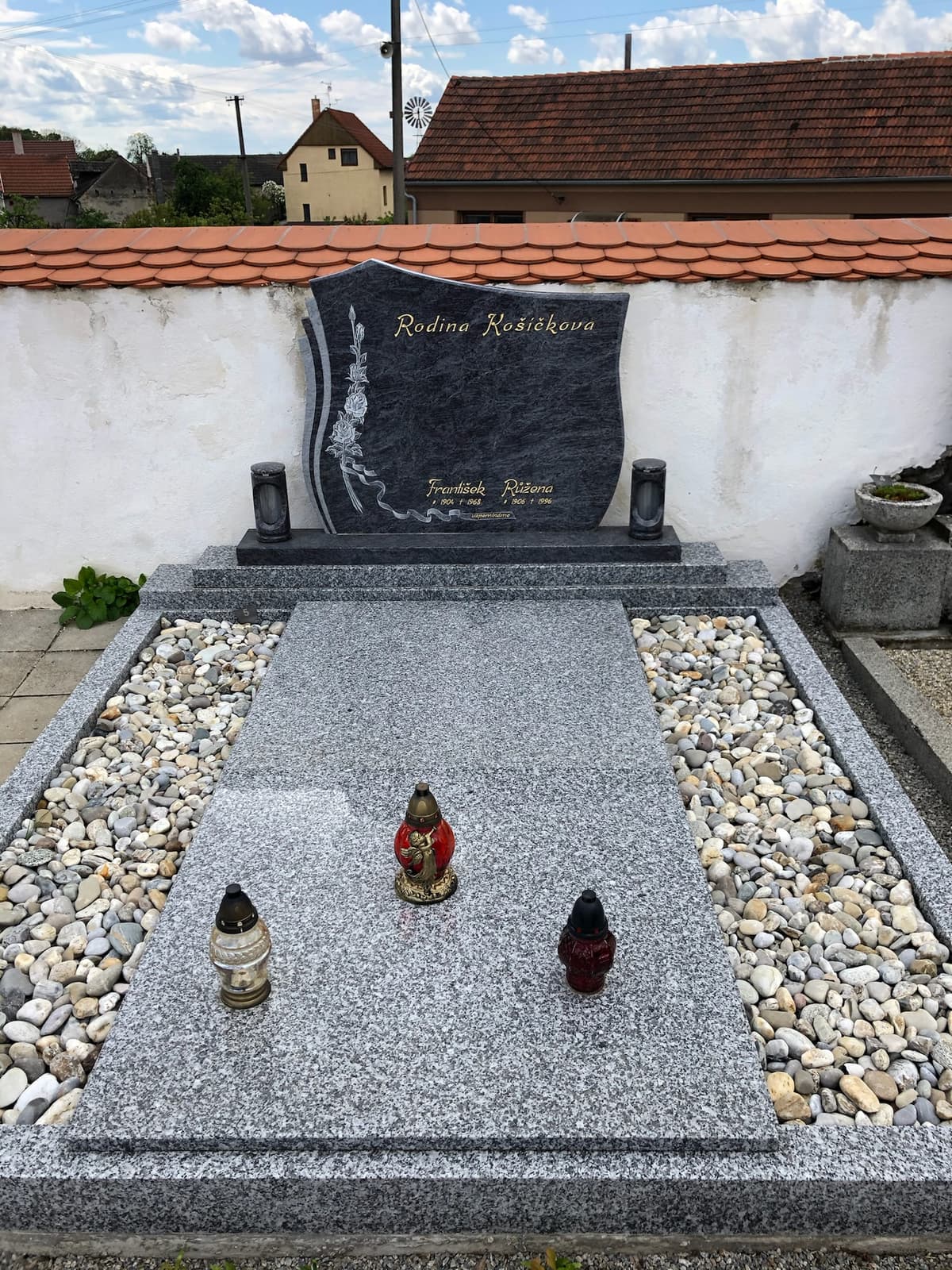 Kamenný pomník na míru – STONIA kamenictví