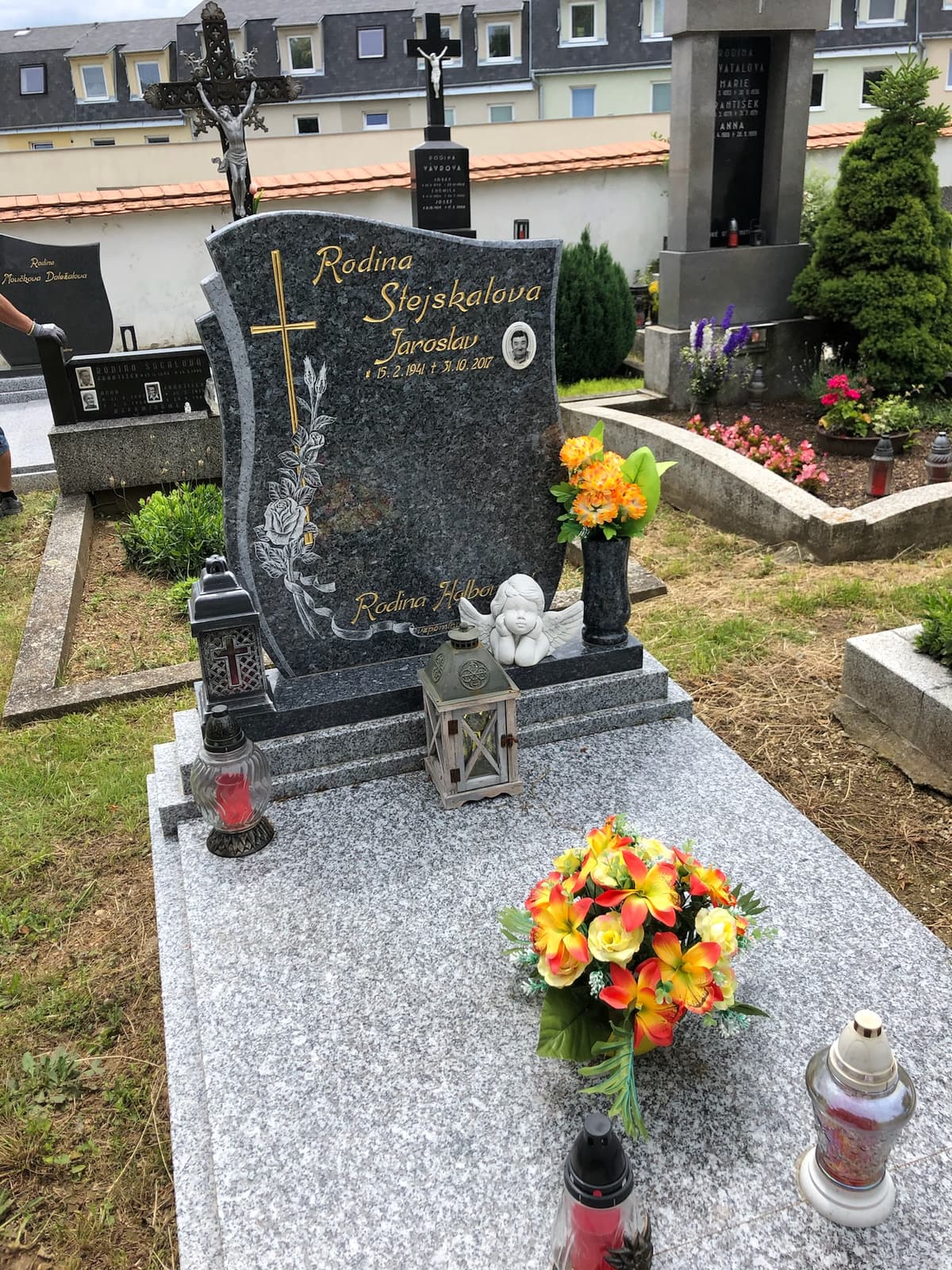 Kamenný pomník na míru – STONIA kamenictví