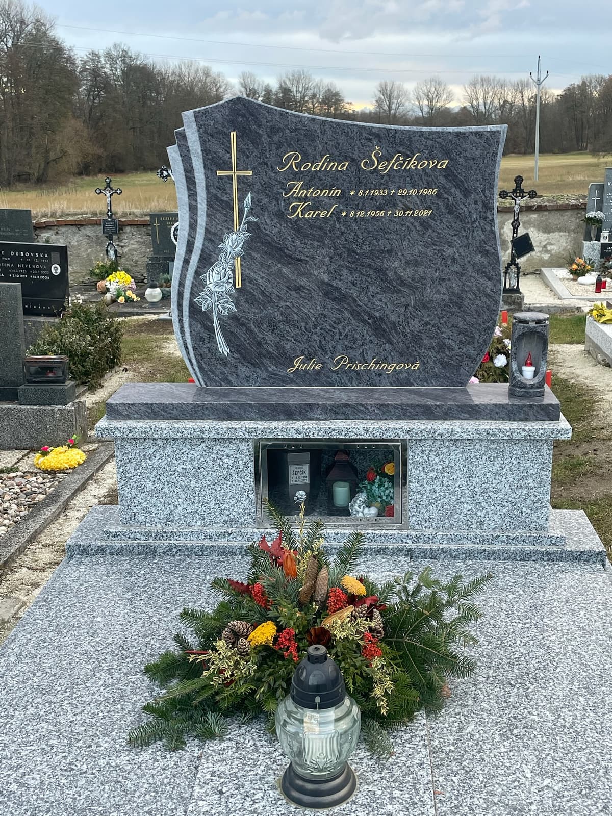 Kamenný pomník na míru – STONIA kamenictví