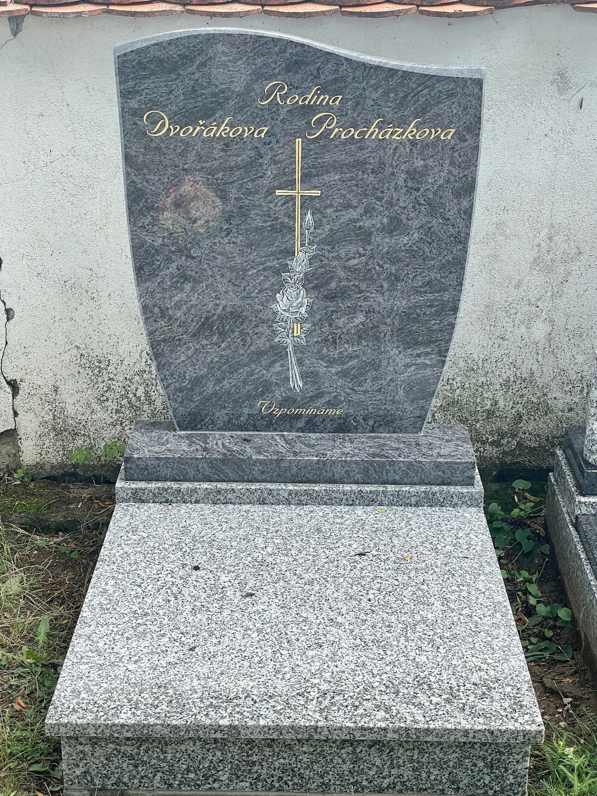 Kamenný pomník na míru – STONIA kamenictví