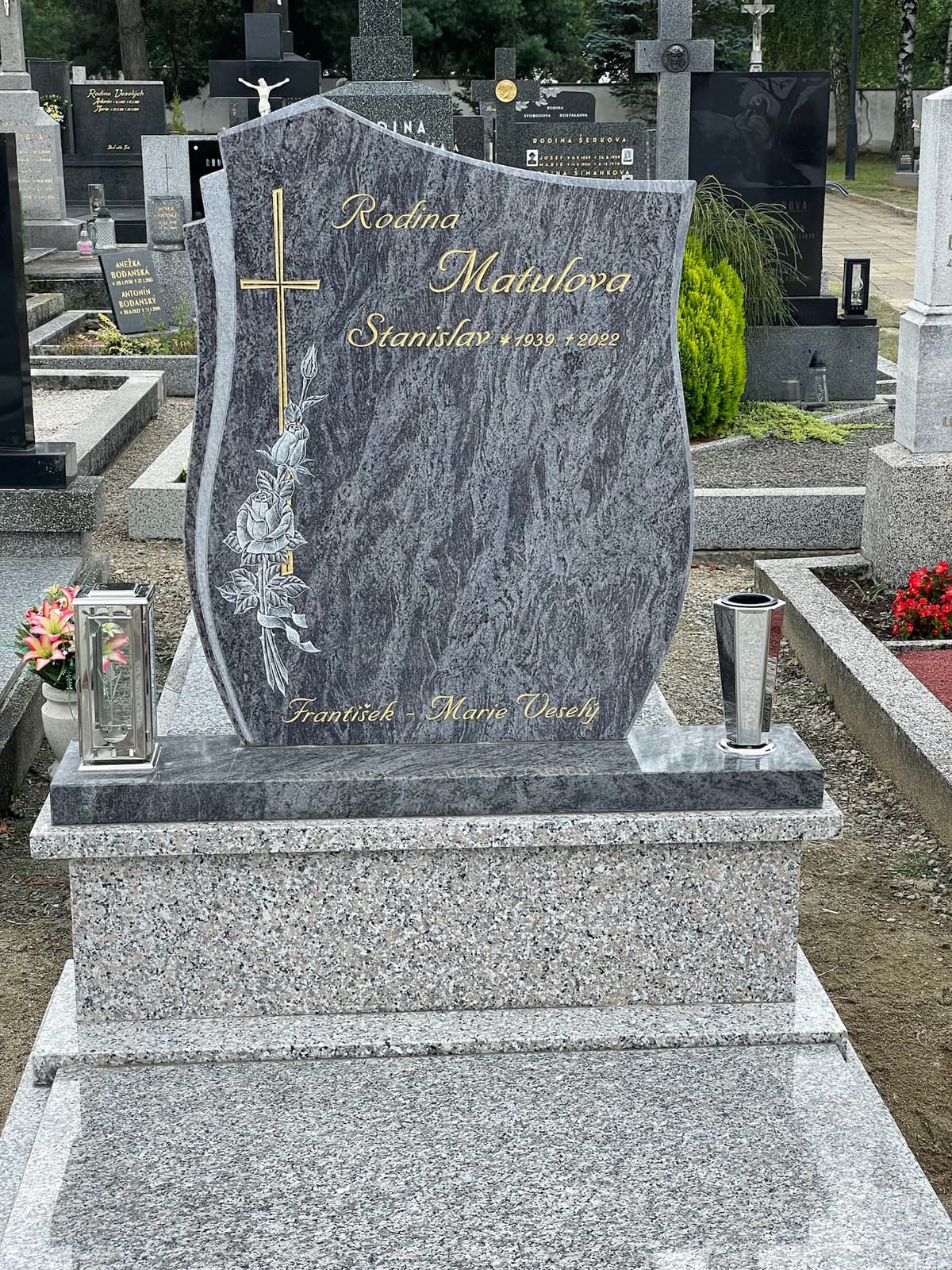 Kamenný pomník na míru – STONIA kamenictví